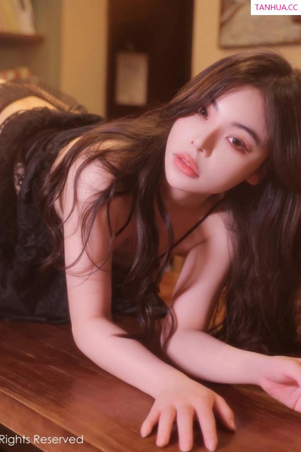   [XiuRen]高清写真图 2023.03.01 No.6339 Aami喵小狐 新人美臀第50张图片